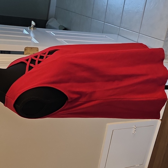 Top - Picture 7 of 14